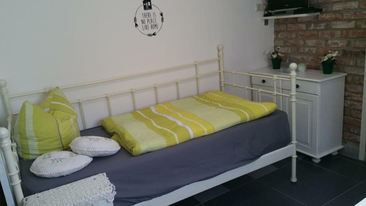 Sylvia Apartment Prohn